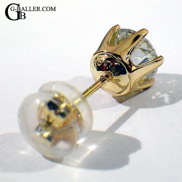 裏面には素材とカラット数の印字が御座います。