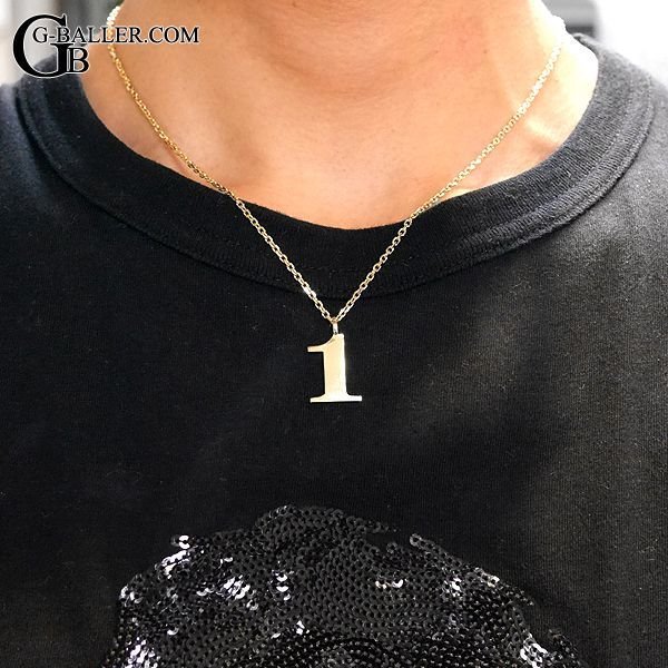 数字ペンダントはメンズ・レディース共に人気です。