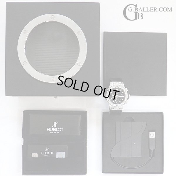 HUBLOTの付属品完備となります。
