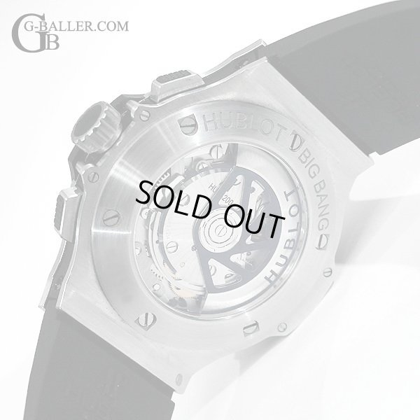 バックスケルトンも高級感があります。