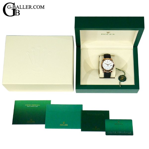 ROLEXの付属品も揃ってます。