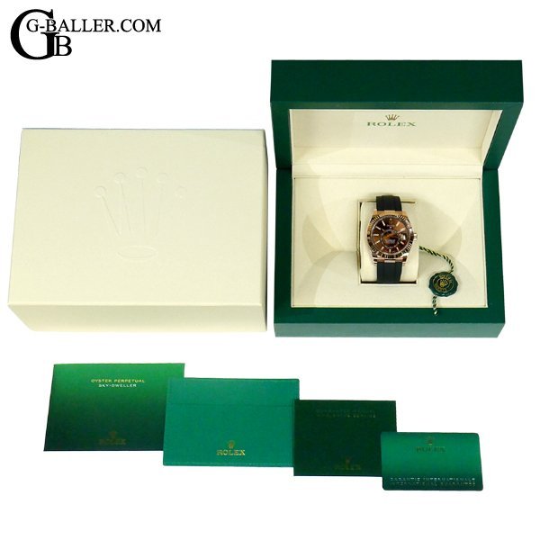 ROLEXの付属品も揃ってます。