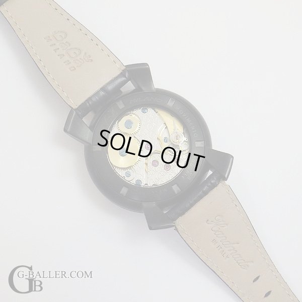 未使用品のオススメガガ時計です。