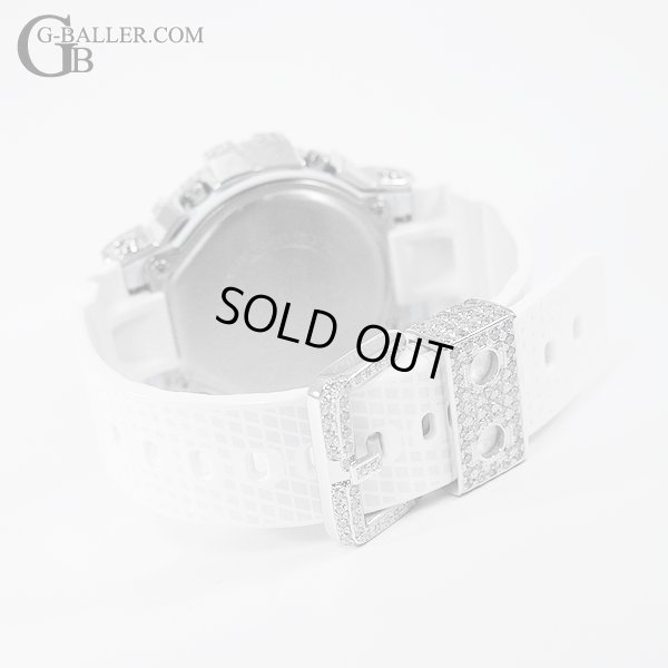 ベルトバックルとベルトループにもカスタムが施されております。