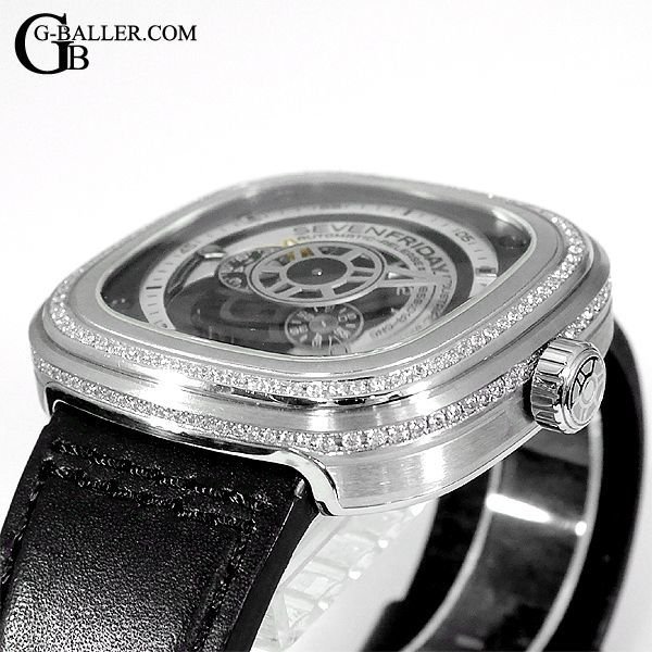 ベゼル、ケースへのアフターダイヤ加工です。