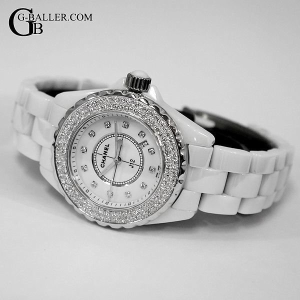 シャネルJ12 12Pダイヤにダイヤモンドをカスタム致します。