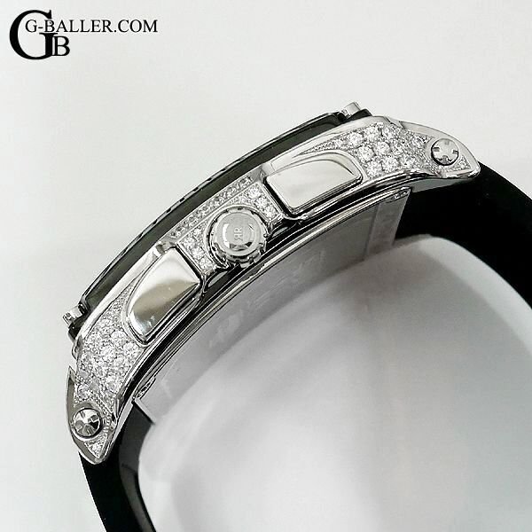 ベゼル、ケースの全面にダイヤ加工を致します。