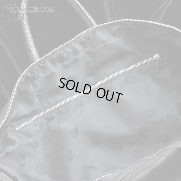 内ファスナーは両サイド合わせて2点御座います。