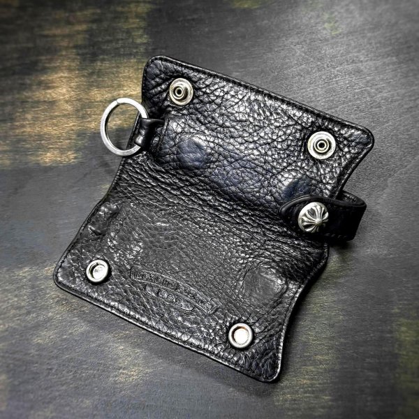 画像4: CHROME HEARTS クロムハーツ レザーキーケース ブラック ヘビーレザー クロスボタン | W2-250819