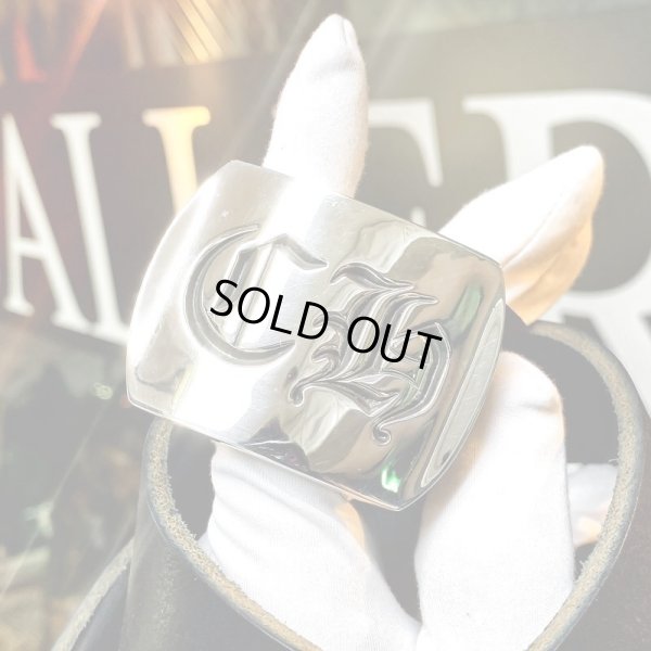 店頭でもご覧頂けます。