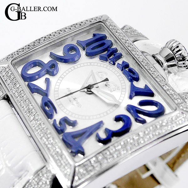 ダイヤ加工もズサンで、防水性は全くありません。