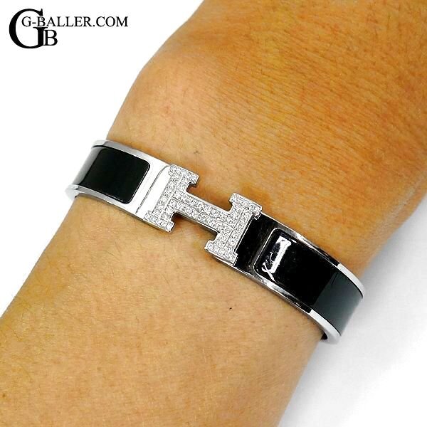 腕周りは約16.8cmとなります。