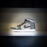 NIKE Air JordanSwarovski/ナイキ エアジョーダン スワロフスキー　カスタムスニーカー