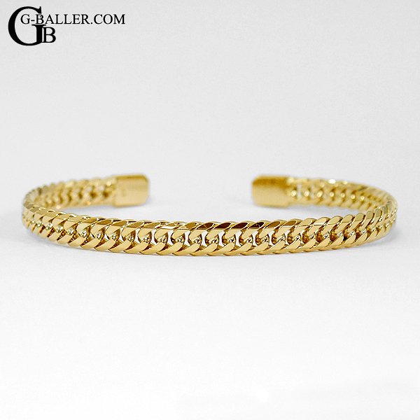 特殊加工を施し、伸縮性を持たせたバングルとなります。