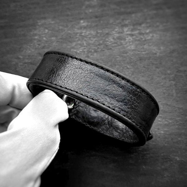 画像3: 【激レア / 極美品】CHROME HEARTS クロムハーツ ローリングストーンズ リップ＆タン 3ボタン 2スナップ 黒 レザーブレスレット | 250804