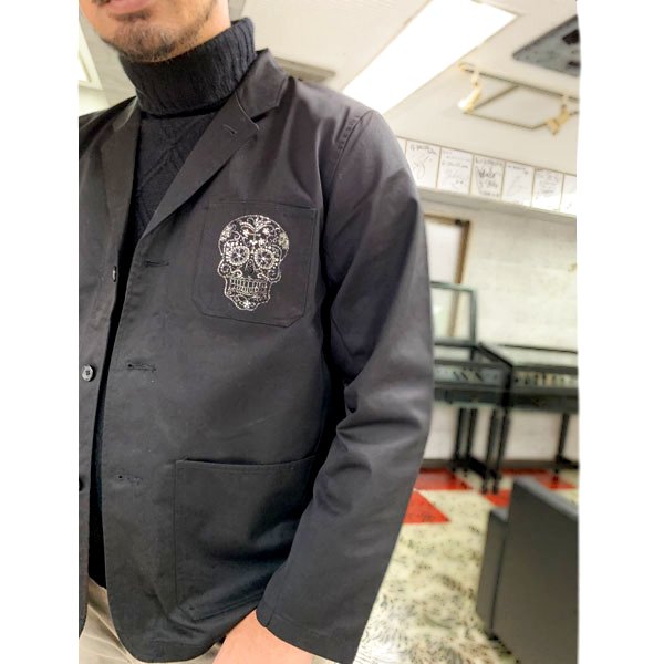 秋冬コーデにオススメしたいメキシカンスカルジャケットです。