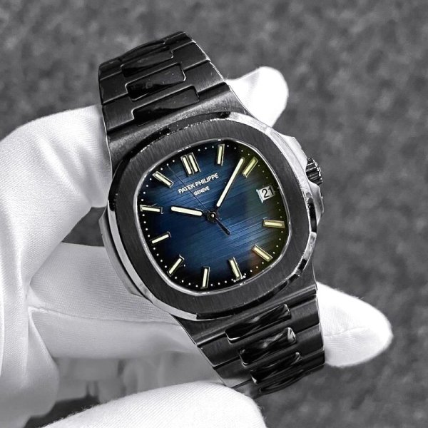 画像3: PATEK PHILIPPE パテックフィリップ ノーチラス 5711/1A010 PVDコーティング 剥離 PVD加工時計 PVD剥がし
