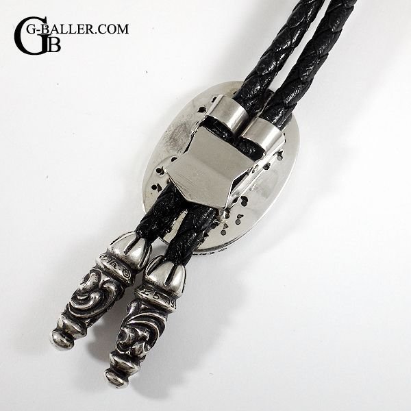 サイズ調整も可能なループタイです。