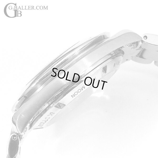 人気の黒文字盤スピードマスターです。