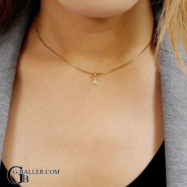 メンズ レディース共に着用しやすいデザイン。