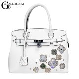 Van Cleef & Arpels ロゴ デコオーダーバッグ