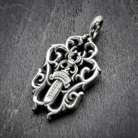 【極美品 / 希少モデル】CHROME HEARTS クロムハーツ ヴァインダガー ペンダント | 250728