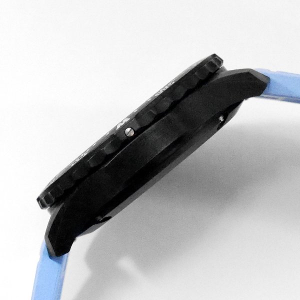 画像5: Breitling Endurance Pro Breitlight Blue / Black 44mm X82310281B1S1