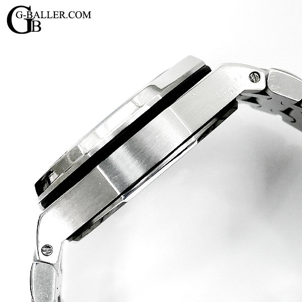 ケースの目立った傷も御座いません。