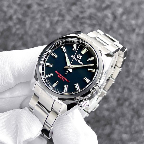 画像2: Grand Seiko Sports Collection SBGX343 9F61 Black Dial Mens Watch 40mm (2)