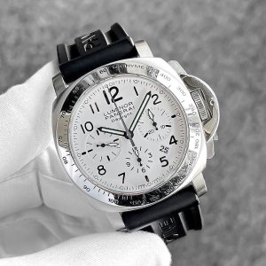 画像: 【希少 / 世界500本限定 / ギャラ付き】PANERAI パネライ ルミノール クロノグラフ デイライト PAM00188 白文字盤 ラバーベルト